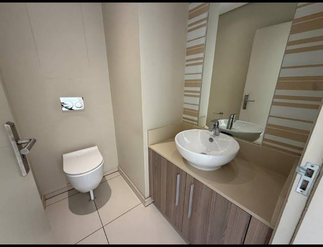 2 BEDROOM APARTMENT TO LET IN ROSEBANK